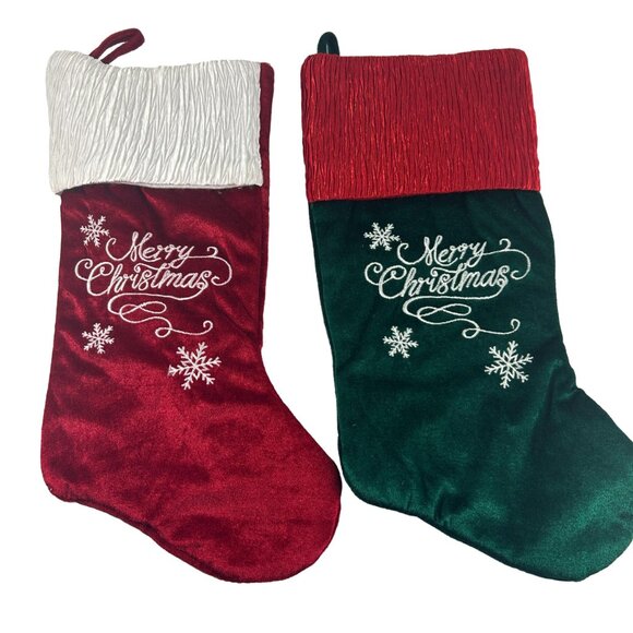 St Nicks Choice Merry Christmas Stockings Lot 2 Red Green Embroidered Snowflakes - Picture 8 of 8